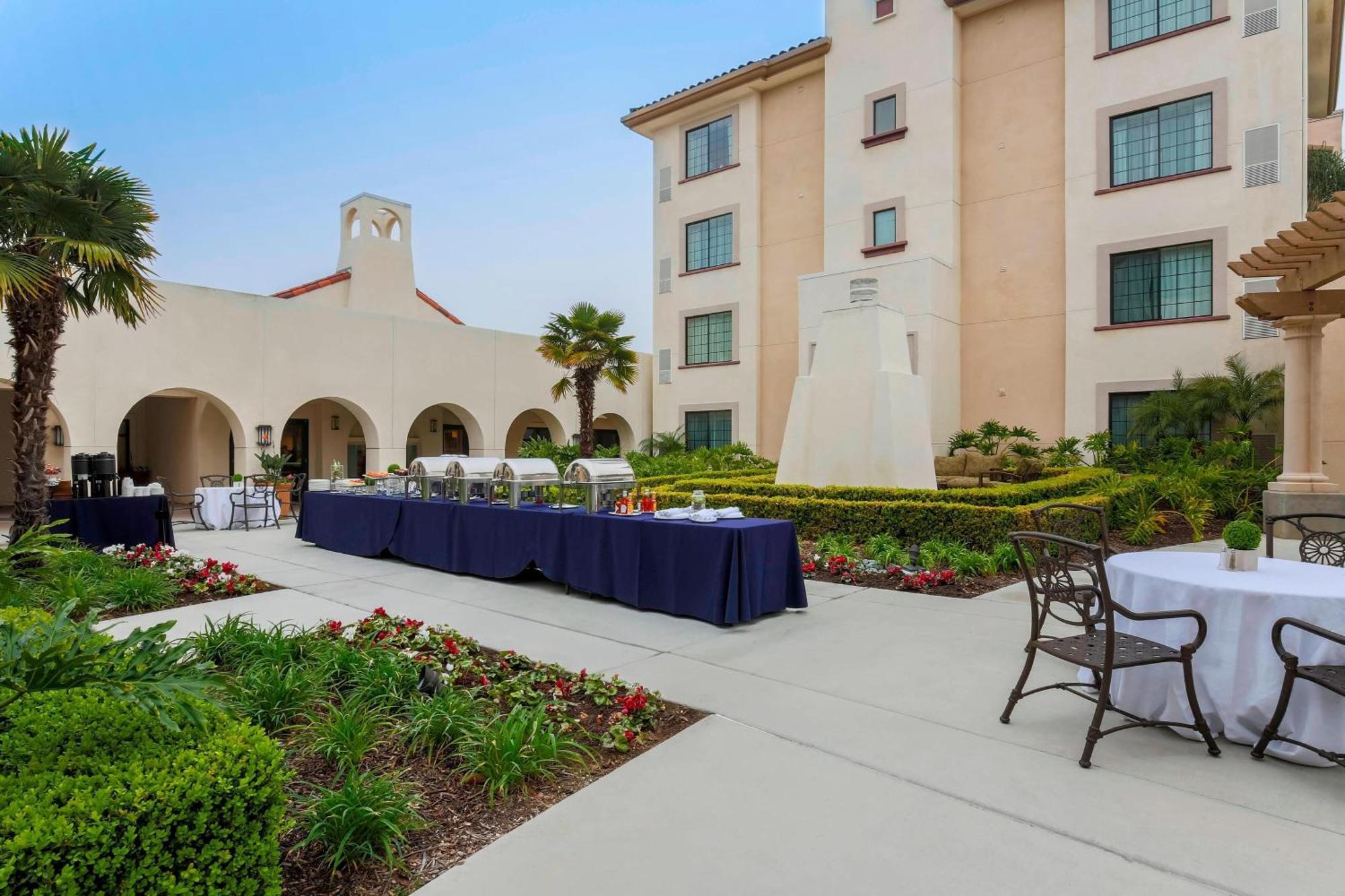 Courtyard San Diego Airport/Liberty Station Exteriör bild